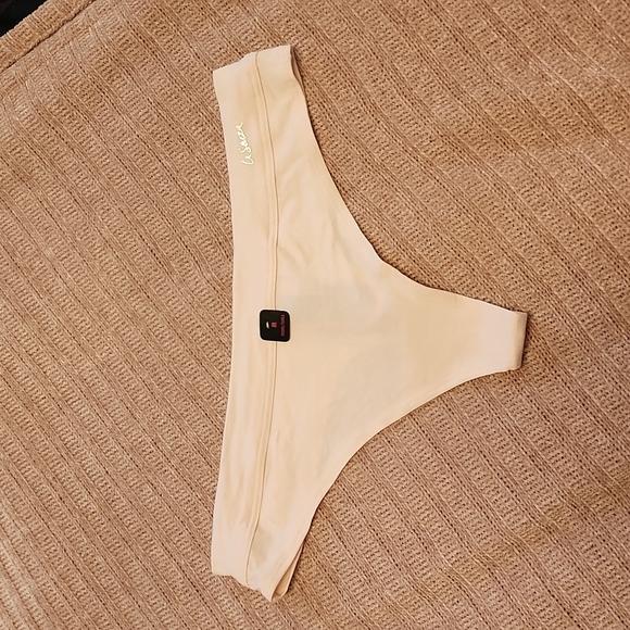 NWT/can be worn medium la senza super soft thong panty - Picture 1 of 2